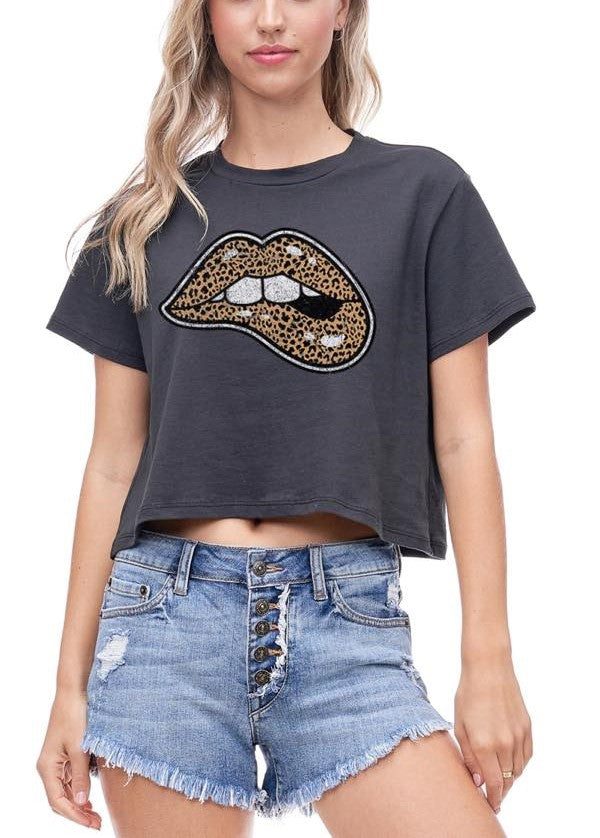 Cropped Leopard Lips Graphic T-Shirt